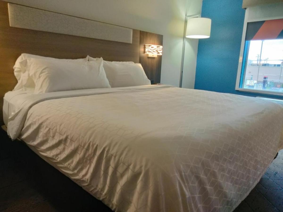Express By Ihg Hotel